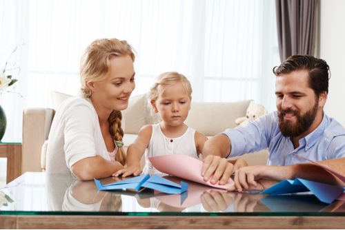Activitati de relaxare acasa care pot deveni hobby-uri profitabile