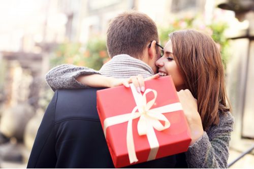 Cadouri speciale pentru Valentine’s Day si Dragobete