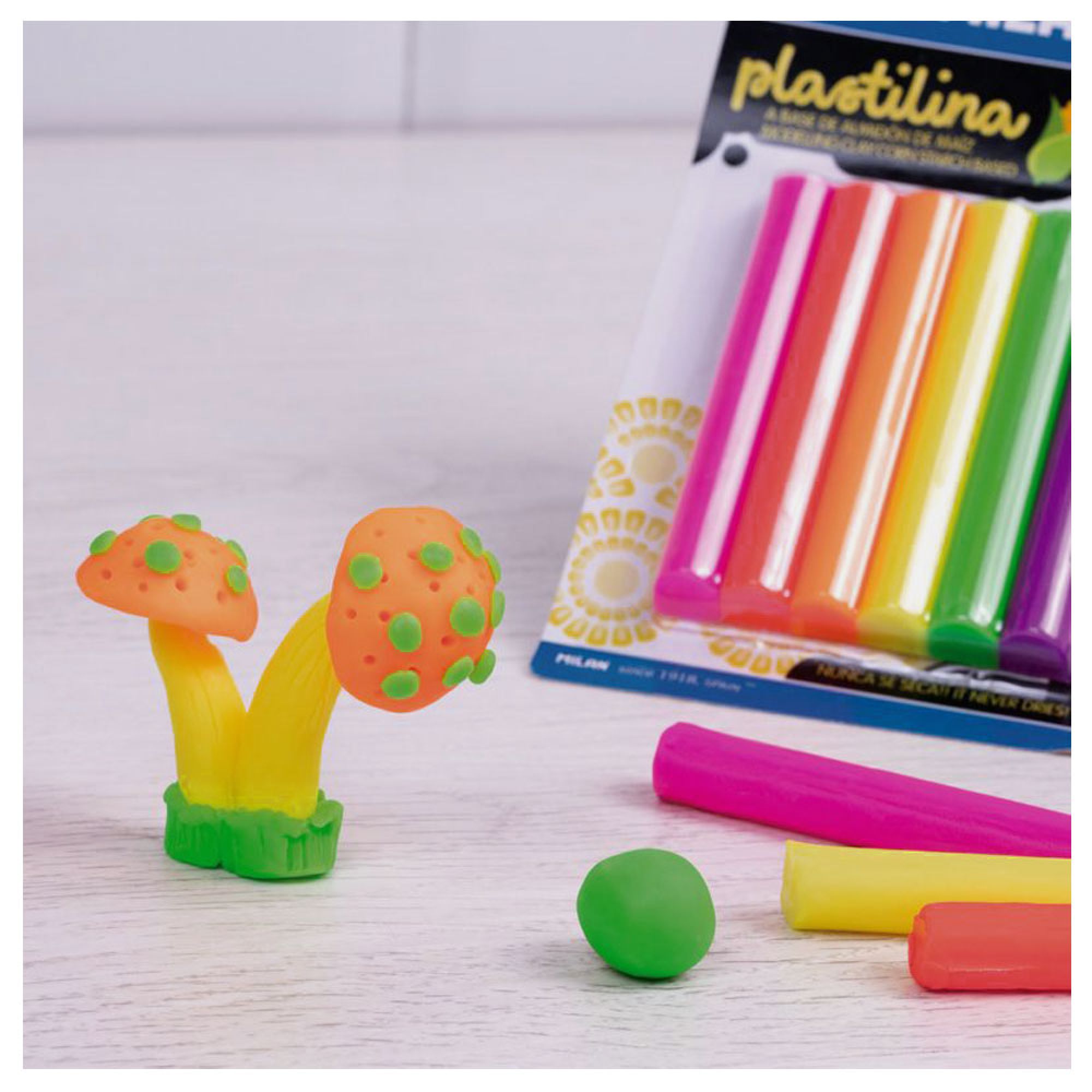 Plastilina MILAN Pastello – 6 Barre Da 70g, A Base Di Amido Di Mais, Senza Glutine, Colori Mescolabili